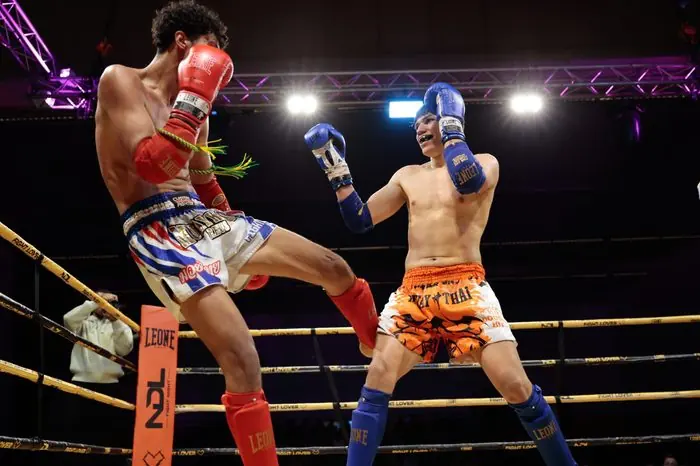 Rayan patada combate
