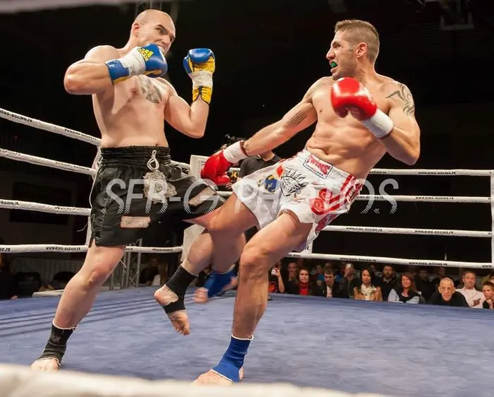 Manu vs Fabien kick